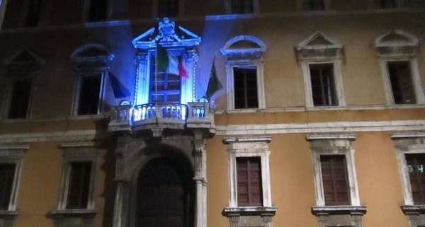 palazzo donini light it up blue